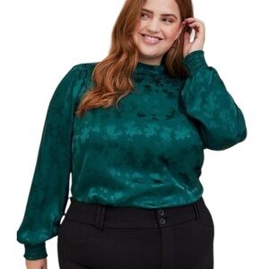 NWT Torrid Disney Minnie & Mickey Jacquard Puff Sleeve Blouse size 3X in Green